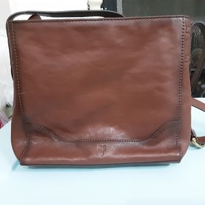 Frye Messenger Crossbody top zip in cognac brown